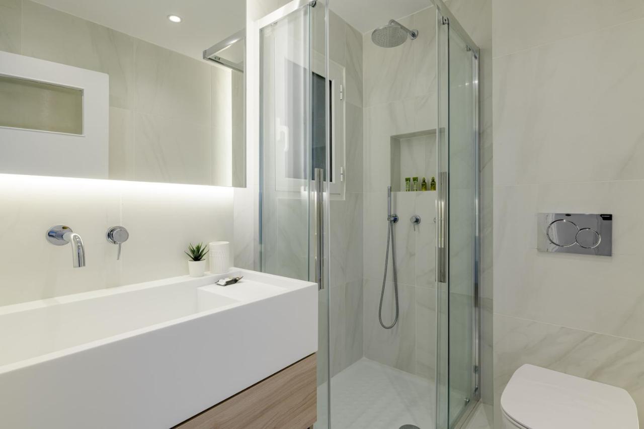 Aura Homes, Classic Apartment In Central Atene Esterno foto